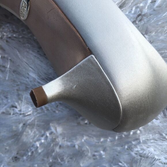 BADGLEY MISCHKA Vail Ivory Satin Kitten Heel Pump - Picture 9 of 15